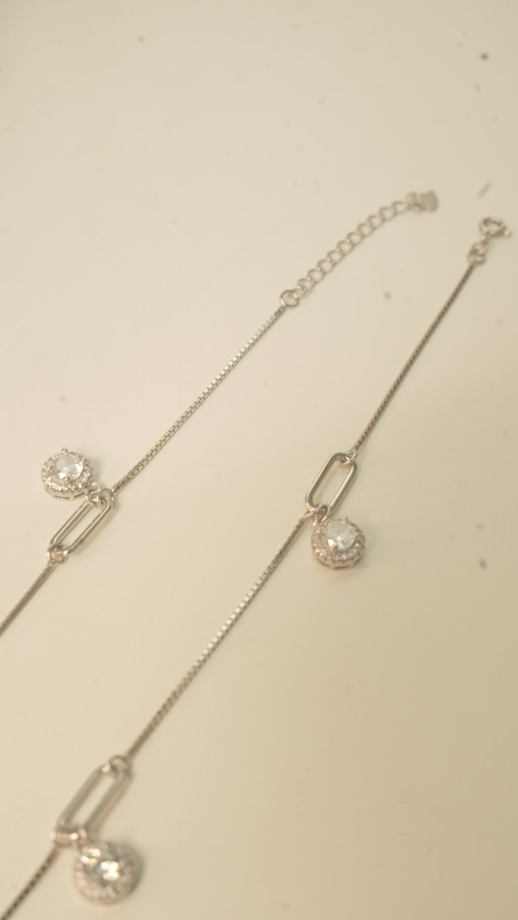Paperclip Link American Diamond Halo Payal